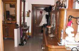 98 mp in zona Camerei de Comert