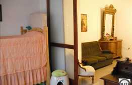 98 mp in zona Camerei de Comert