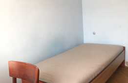 Apartament cu 3 camere, decomandate, balcon, terasa, zona Parang