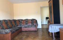 Apartament cu 3 camere, decomandate, balcon, terasa, zona Parang