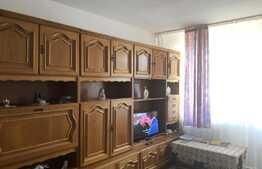 Vrei si liniste dar si aproape de centru? Apartament 2 camere decomandate, intermediar, garaj, Gruia