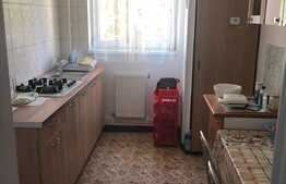 Vrei si liniste dar si aproape de centru? Apartament 2 camere decomandate, intermediar, garaj, Gruia