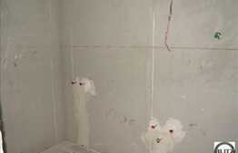 Apartament spatios! Semifinisat! Pret Accesibil!