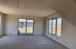 Casa individuala de vanzare, 105 mp, teren 365 mp, zona Avram Iancu 