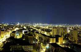 Apartament 3 camere, finisat la cheie, etaj intermediar, Priveliste superba