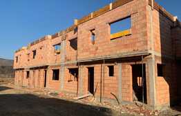 Apartament in vila, 3 camere, 70 mp, gradina, zona strazii Tineretului