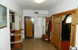 Vanzare apartament cu 3 camere, decomandat, 93 mp, zona Interservisan
