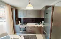 Apartament 2 camere, decomandat, 2 parcari, balcon!