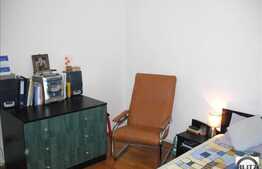 3 cam decomandate intr-o zona accesibila!