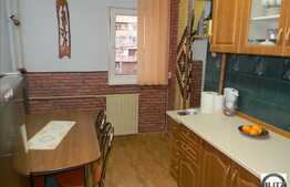 3 camere, in zona Plopilor, decomandat!