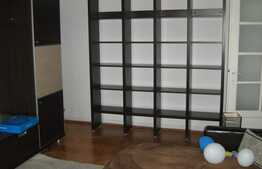 Apartament 3 camere, decomandat, intermediar, 74 mp, 2 balcoane, langa Parcul Intre Lacuri