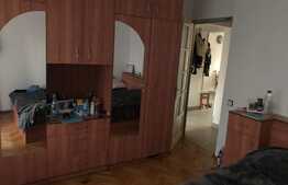 Apartament 3 camere, decomandat, intermediar, 74 mp, 2 balcoane, langa Parcul Intre Lacuri