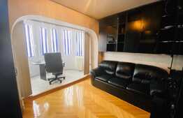 Apartament cu 4 camere, decomandat, 90 mp, zona Centrala 