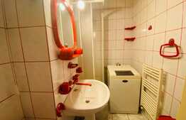 Apartament cu 4 camere, decomandat, 90 mp, zona Centrala 