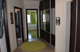 Apartament cu 2 camere decomandate, etaj intermediar, la cheie + parcare!!!