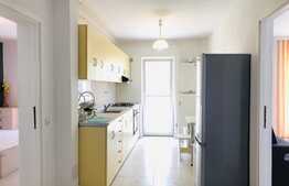 Apartament 2 camere, decomandat, parcare, zona strazii Eroilor