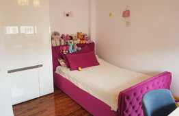 Finisaje de lux,  73mp, loc parcare, etaj intermediar! Zona strazii Sub Cetate!