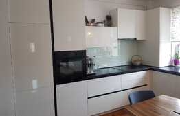 Finisaje de lux,  73mp, loc parcare, etaj intermediar! Zona strazii Sub Cetate!