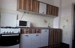 De vanzare apartament cu 2 camere, decomandat, 44 mp, zona Kaufland Marasti