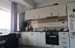 Apartament 3 camere, 54 mp,boxa,loc de parcare, zona Stejarului, Floresti