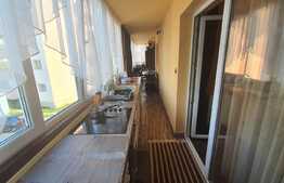 Apartament cu 2 camere 43 mp, balcon inchis 17,5mp, in zona centrala Apahida