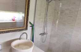 3 camere, semidecomandat, terasa, parcare, zona Calea Turzii. Disponibil din 1 Aprilie 