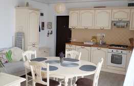 3 camere, semidecomandat, terasa, parcare, zona Calea Turzii. Disponibil din 1 Aprilie 