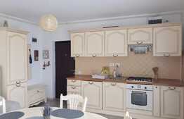 3 camere, semidecomandat, terasa, parcare, zona Calea Turzii. Disponibil din 1 Aprilie 