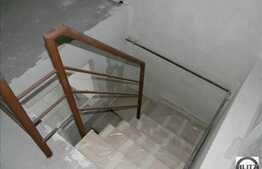 Apartament 3 camere, 74 mp, scara interioara!