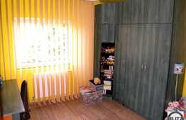 Vanzare apartament cu 4 camere, decomandat, 78 mp, zona Spitalul de Recuperare