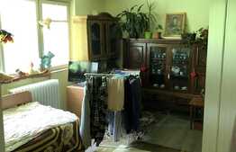 Apartament 3 camere, decomandat, 64 mp, 2 boxe, zona strazii Negoiu