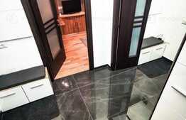 Apartament cu 3 camere, 90 mp, parcare, modern, zona strazii Horea