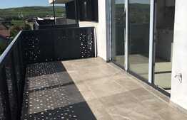 Super pret.... Apartament 3 camere zona aeroport, super oferta!