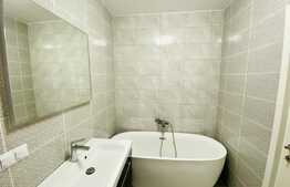 Apartament cu 3 camere, modern, terasa, 2 parcari, zona P-ta 1 Mai