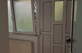 Spatiu comercial central, 75 mp, vitrina la strada, 2 cai de acces