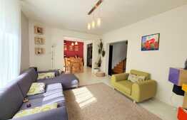 Casa individuala la cheie, curte generoasa, zona superba!