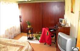 Apartament 2 camere de vanzare, 54 mp utili, strada Lunii