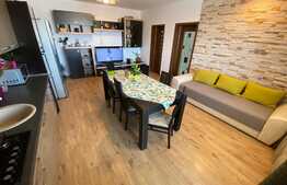 Apartament cu 3 camere, 66 mp, finisat , zona Sub Cetate