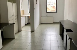 Spatiu ultracentral, 80 mp, finisat modern, pe 2 nivele