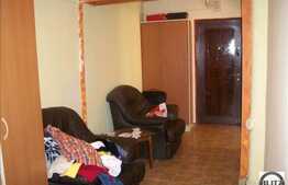 De vanzare apartament cu 3 camere, 65 mp utili