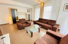 Apartament cu 3 camere, 80 mp, mobilat modern, parcare, zona Parcul Central