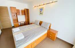 Apartament cu 3 camere, 80 mp, mobilat modern, parcare, zona Parcul Central