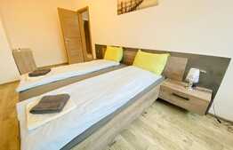 Apartament cu 3 camere, 100 mp, mobilat modern, parcare, zona Parcul Central