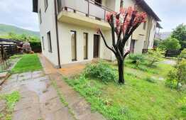 Duplex finisat, 150 mp, curte 255 mp, garaj, zona strazii Florilor!