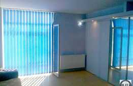 3 camere de vanzare, 98 mp utili , cu loc de parcare