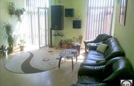 3 camere de vanzare, 98 mp utili , cu loc de parcare