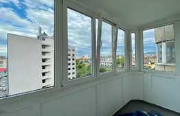 Apartament cu 3 camere, decomandat, 78 mp, loc de parcare, in zona strazii Dorobantilor 