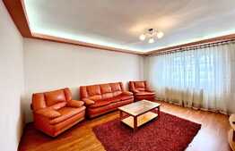Apartament cu 3 camere, decomandat, 78 mp, loc de parcare, in zona strazii Dorobantilor 