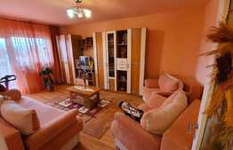 Apartament cu 3 camere, decomandat, in zona Iulius Mall