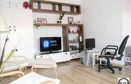 Mansarda luminoasa, 37 mp finisata nou, in zona Porii